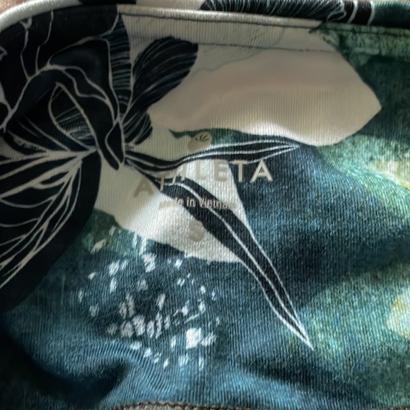 Athleta small leggings - Picture 5 of 6